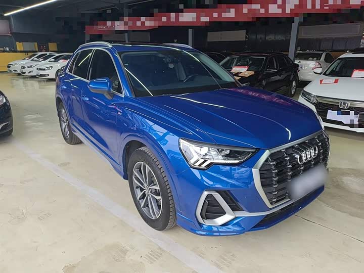 Фото 4 - Audi Q3