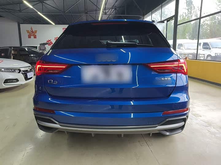 Фото 6 - Audi Q3