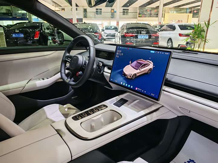 Фото 12 - Xiaomi SU7