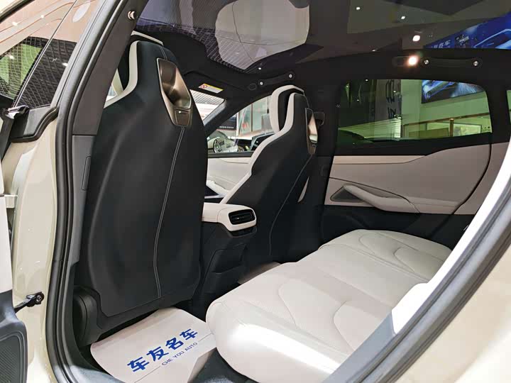 Фото 8 - Xiaomi SU7