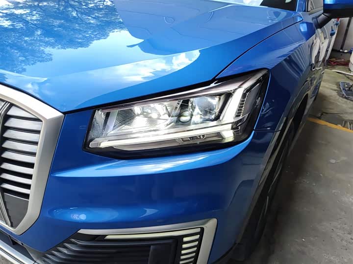 Фото 24 - Audi Q2L e-tron