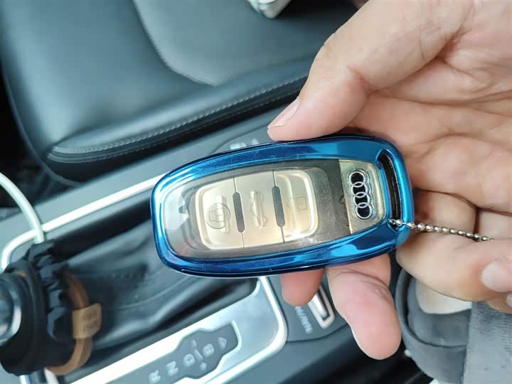 Фото 9 - Audi Q2L e-tron