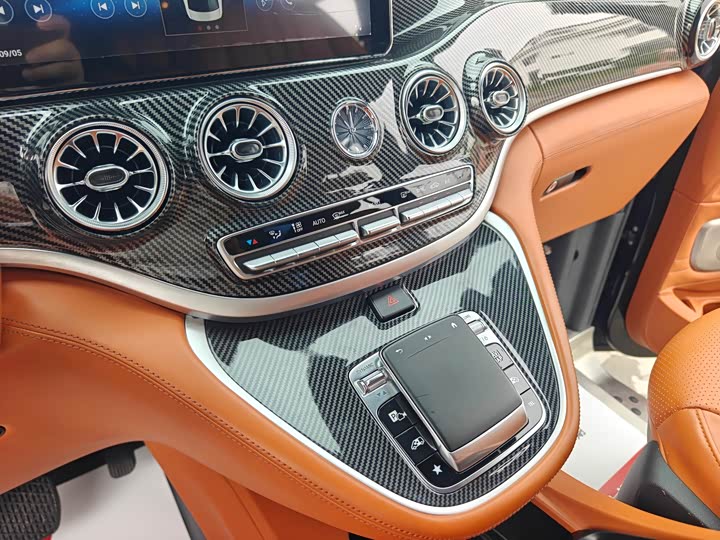 Фото 9 - Mercedes-Benz Vito