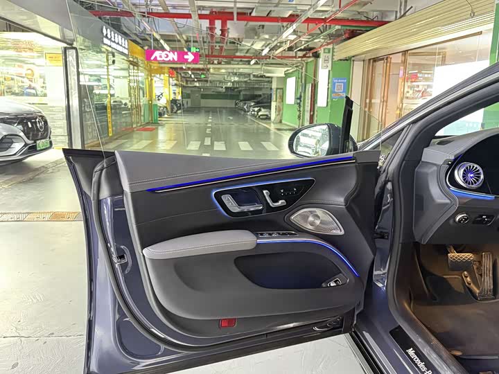 Фото 10 - Mercedes-Benz EQS