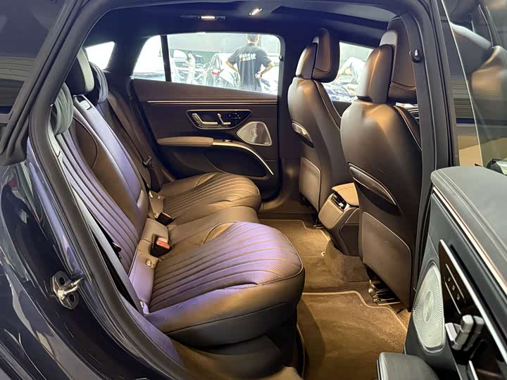 Фото 13 - Mercedes-Benz EQS