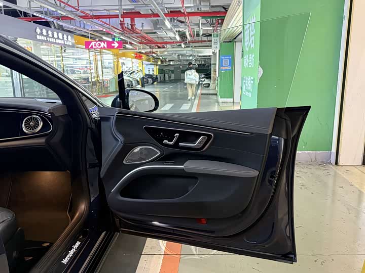 Фото 14 - Mercedes-Benz EQS