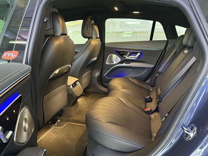 Фото 9 - Mercedes-Benz EQS