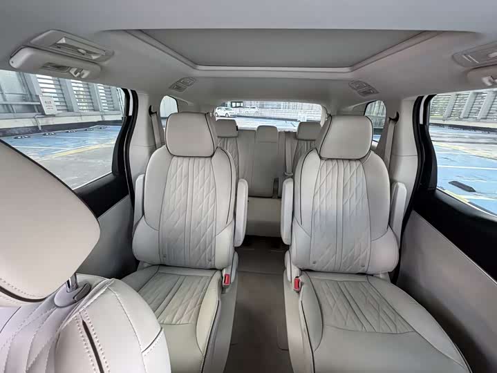 Фото 11 - Buick GL8 ES