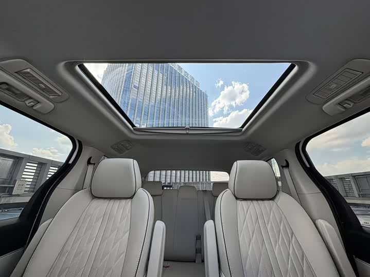 Фото 12 - Buick GL8 ES