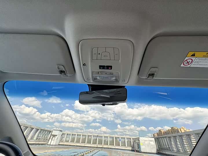 Фото 15 - Buick GL8 ES