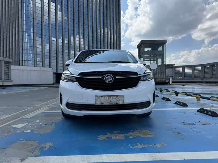 Фото 2 - Buick GL8 ES