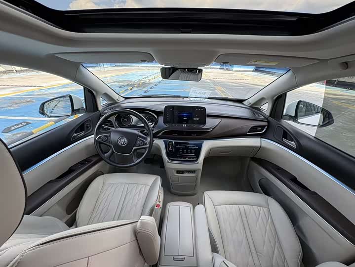 Фото 26 - Buick GL8 ES