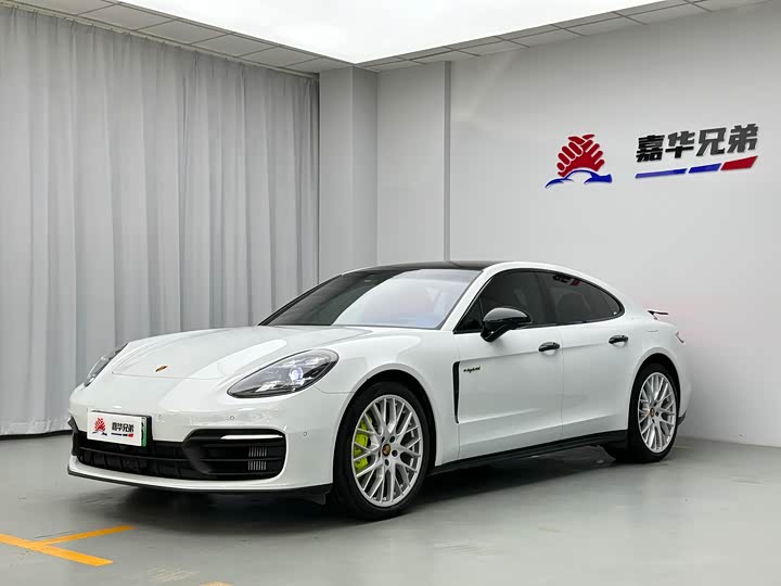 Фото 1 - Porsche Panamera Hybrid