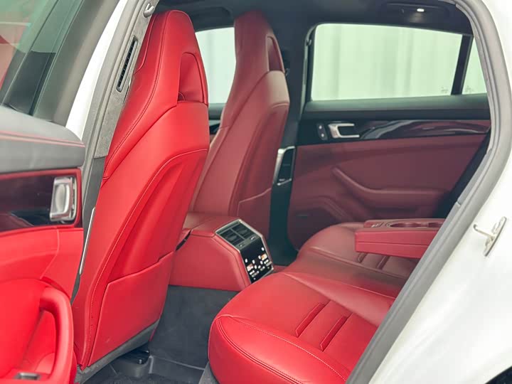 Фото 26 - Porsche Panamera Hybrid