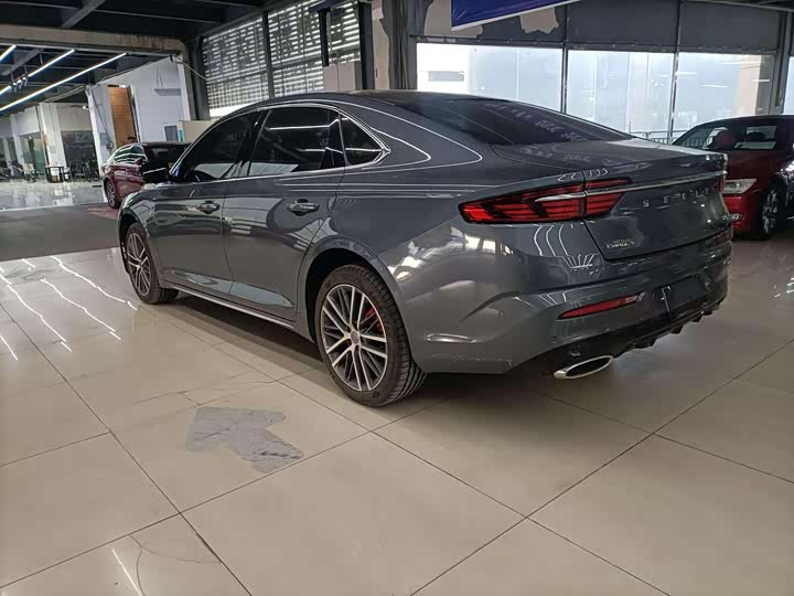 Фото 8 - Geely Preface