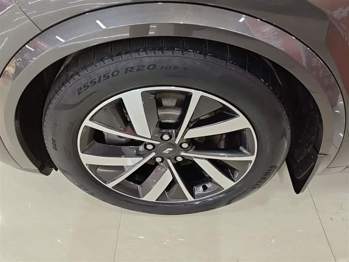 Фото 23 - LiXiang L8