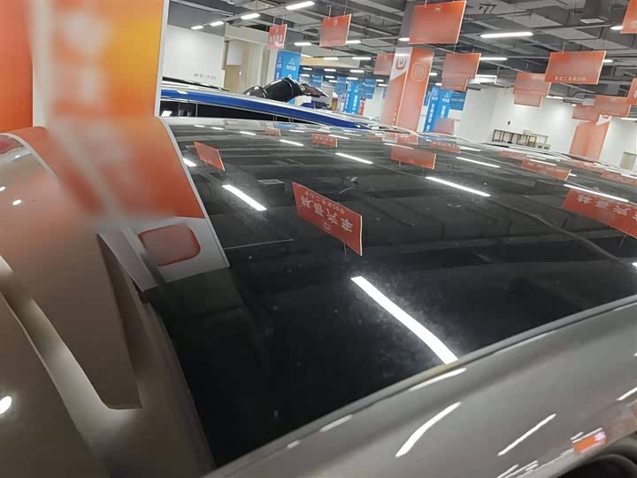 Фото 27 - LiXiang L8