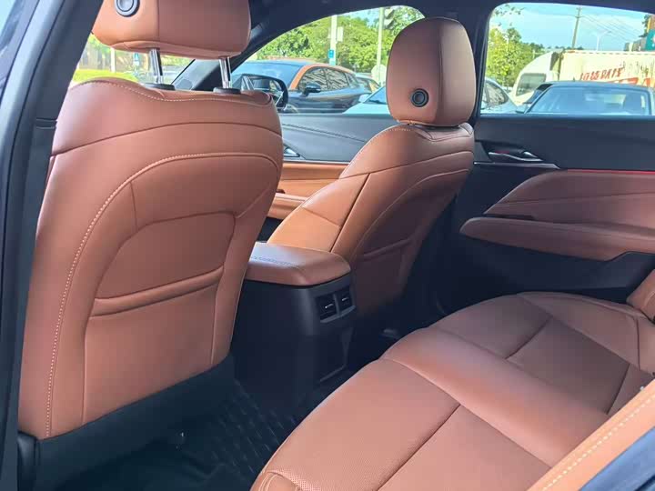 Фото 7 - Cadillac CT4