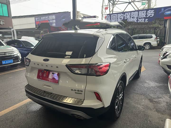 Фото 5 - Ford Escape