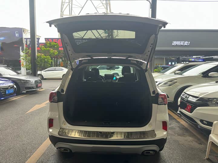 Фото 6 - Ford Escape