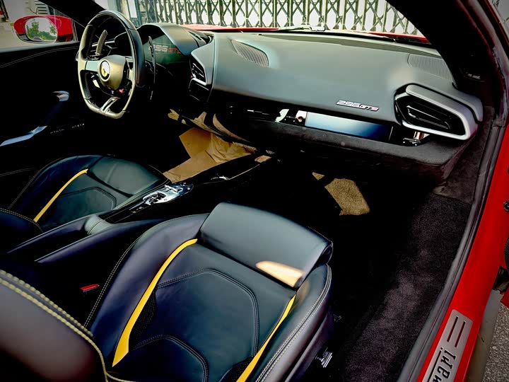 Фото 12 - Ferrari 296