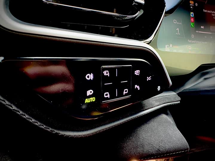 Фото 18 - Ferrari 296