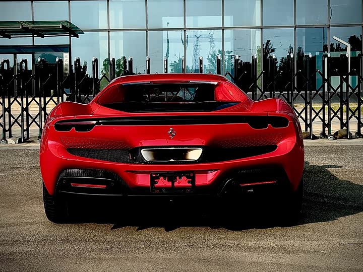 Фото 6 - Ferrari 296