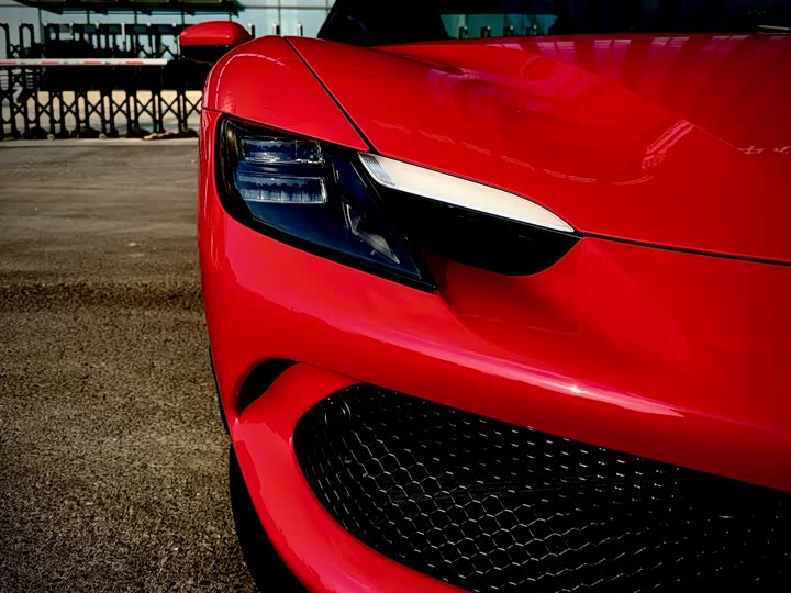 Фото 8 - Ferrari 296