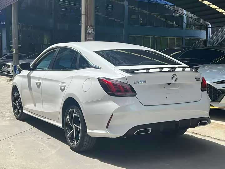 Фото 9 - MG Motor 5