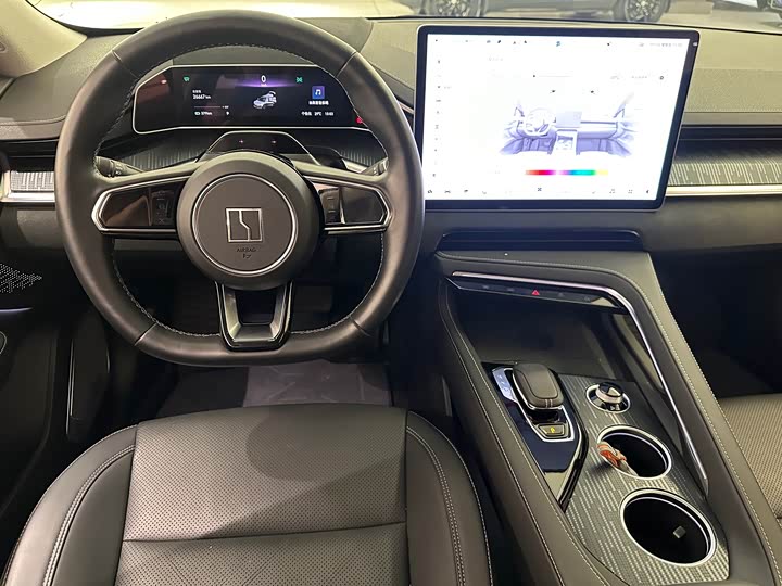 Фото 13 - Zeekr 001