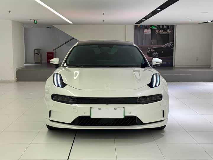 Фото 4 - Zeekr 001