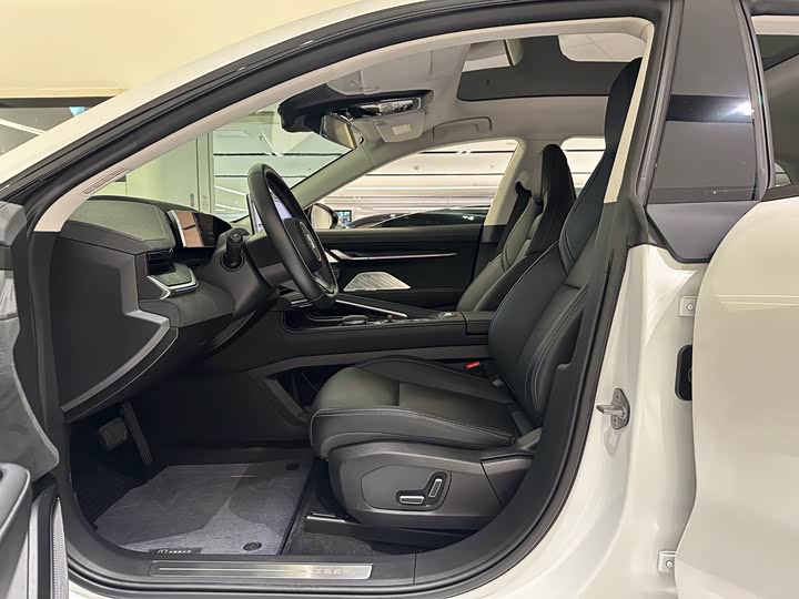 Фото 6 - Zeekr 001