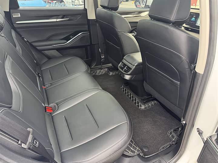 Фото 8 - Haval H6