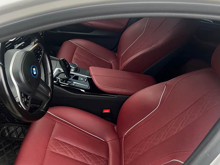 Фото 11 - BMW 5 Series Hybrid