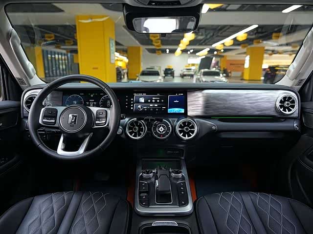 Фото 7 - Tank 300