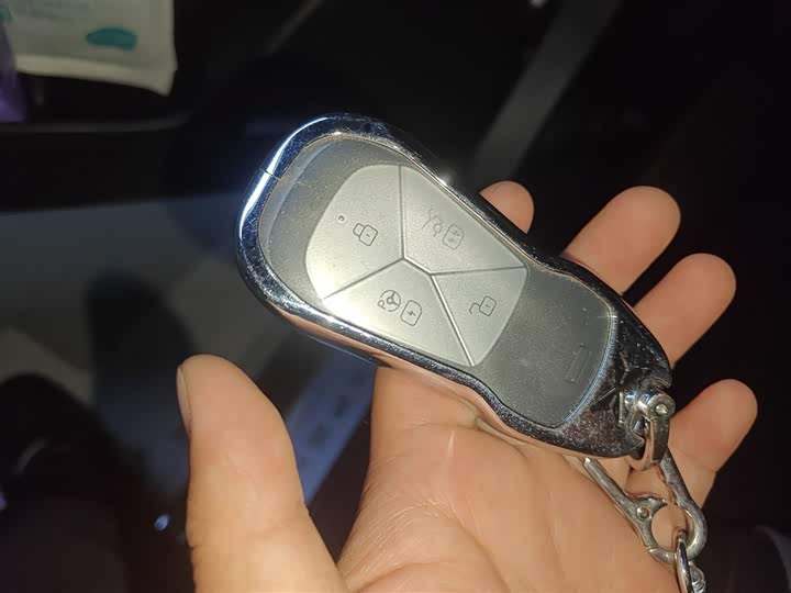 Фото 12 - XPeng P7