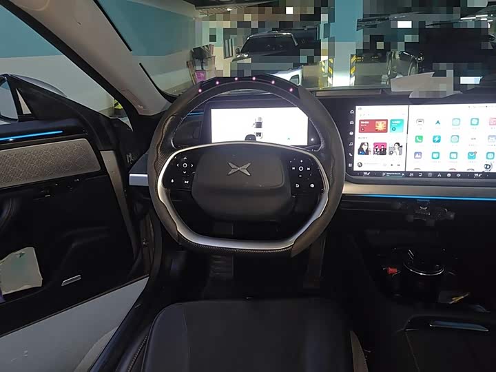 Фото 3 - XPeng P7