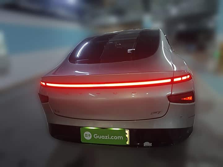 Фото 30 - XPeng P7