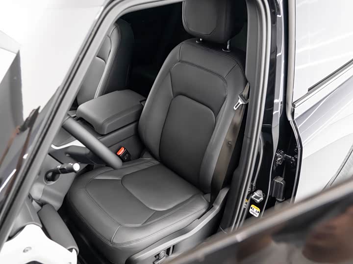 Фото 11 - Land Rover Defender