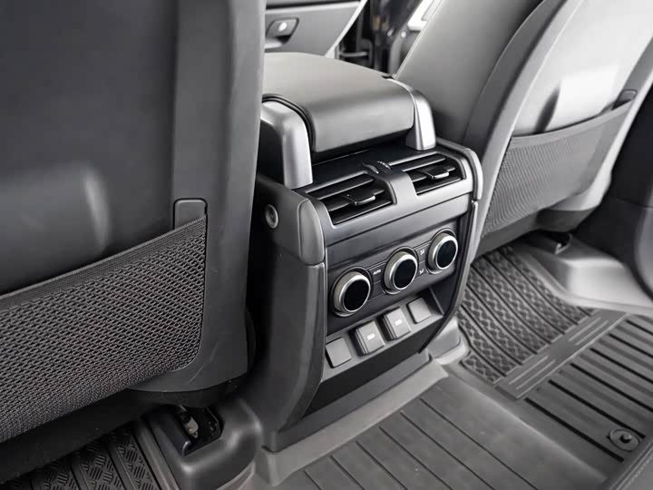 Фото 12 - Land Rover Defender