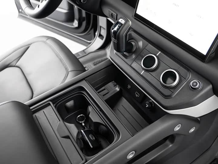 Фото 13 - Land Rover Defender