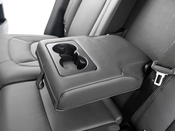 Фото 20 - Land Rover Defender