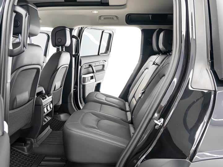 Фото 7 - Land Rover Defender