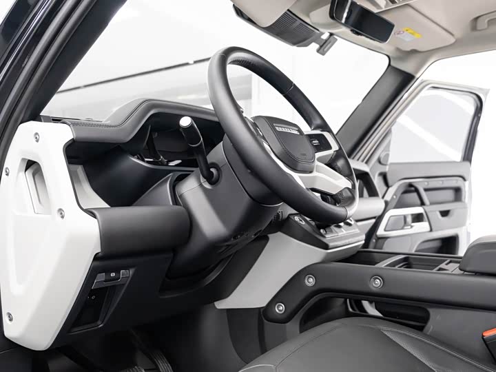 Фото 9 - Land Rover Defender