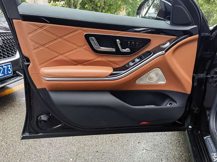 Фото 3 - Mercedes-Benz Maybach S-Class