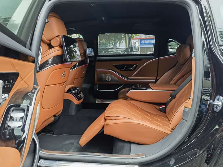 Фото 9 - Mercedes-Benz Maybach S-Class