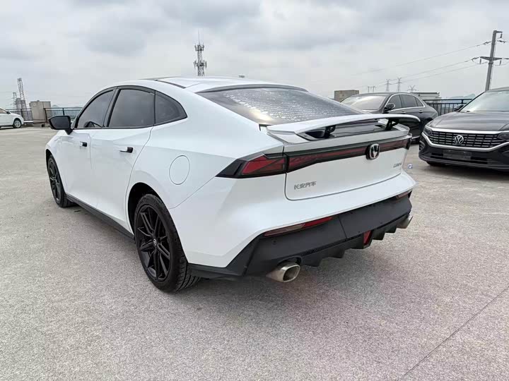 Фото 12 - Changan UNI-V