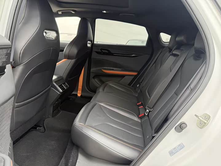 Фото 6 - Changan UNI-V