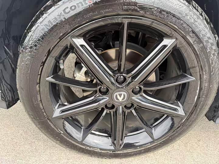 Фото 9 - Changan UNI-V