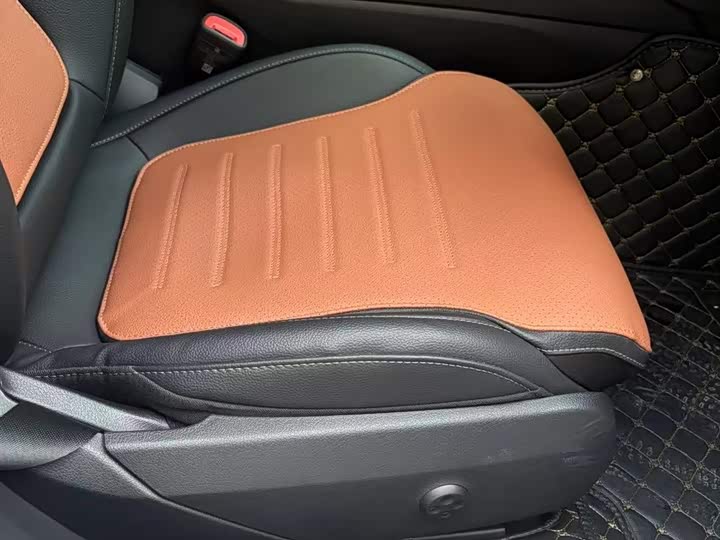 Фото 5 - Mercedes-Benz C-Class